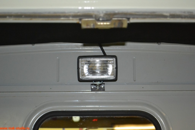 Дополнительный(скрытый) фонарь освещения сзади автомобиля