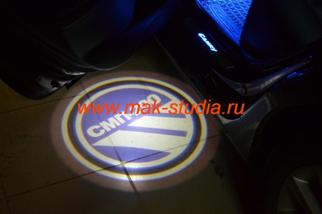 Лазерная проекция логотипа Тойота